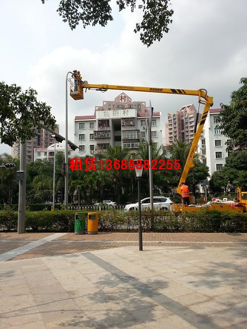 16米路灯维修车出租现场